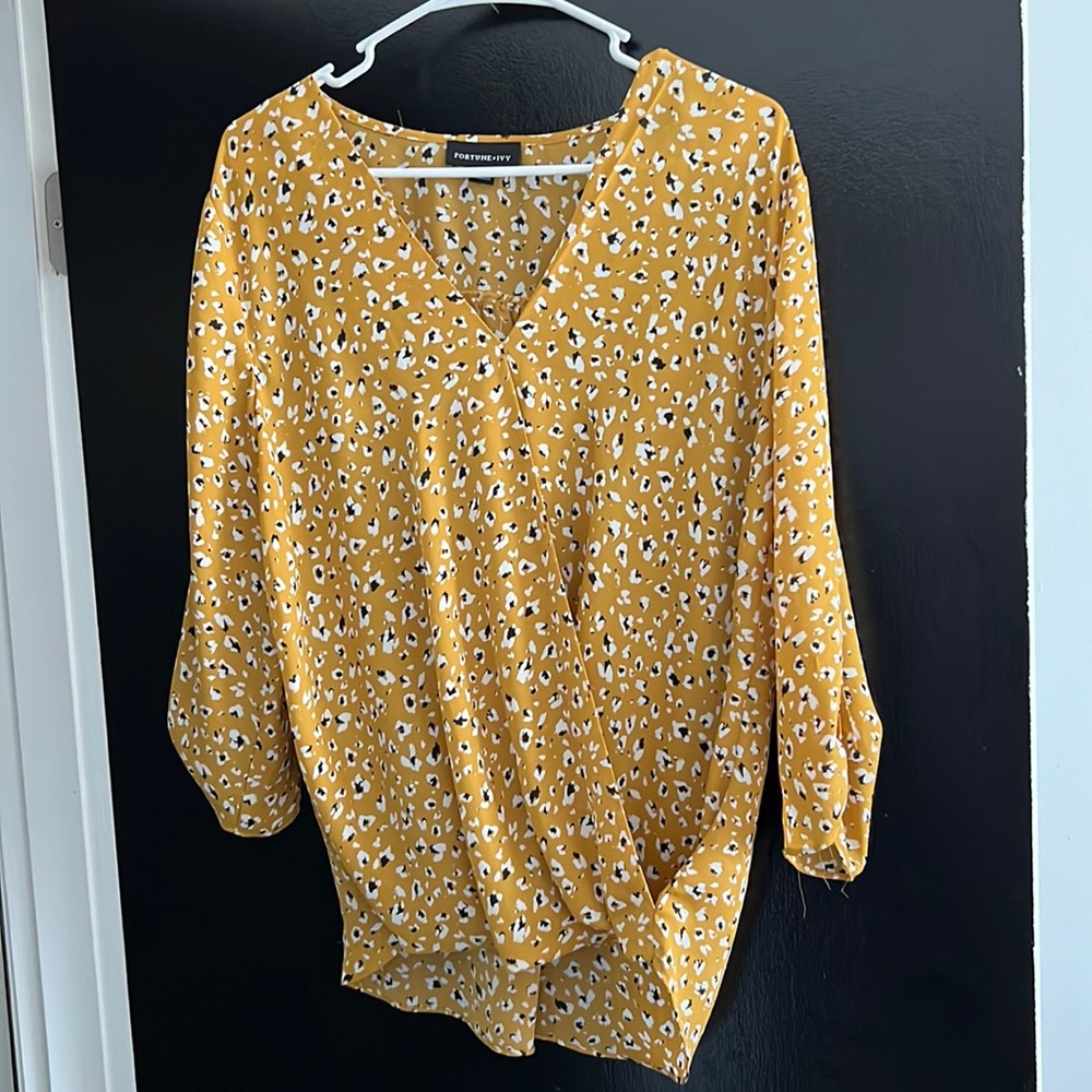 Gold Leopard Print Front Tuck Blouse Size Large